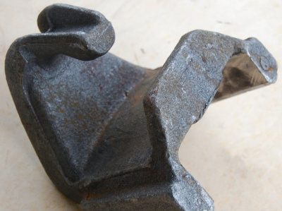 купить Опора (кронштейн заднего картера моста (крюк)